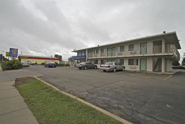 Motel 6 Manhattan Kansas
