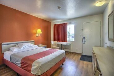 Motel 6new Cumberland, Pa  Harrisburg  Hershey South