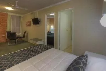 汽车旅馆  Cousins Motor Inn