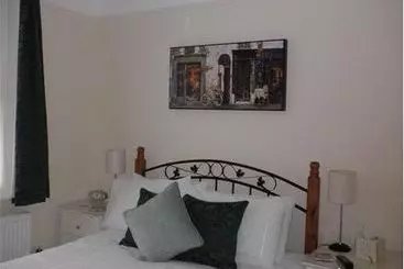 Bed and Breakfast A Great Escape Guest House