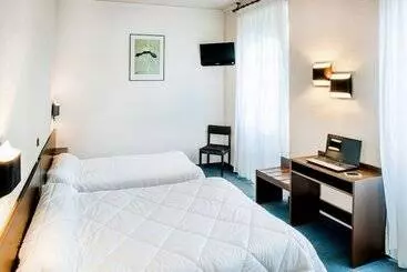 Отель Les Gentianes