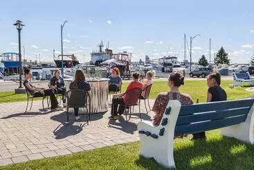 Otel Park Point Marina Inn