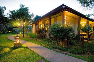 אתר נופש Palm Spa Village