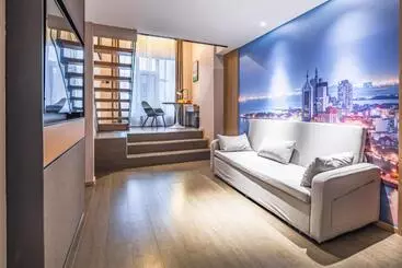 Atour Hotel Qingdao Cbd Hangzhou Road