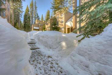 Отель Great Northstar Condo