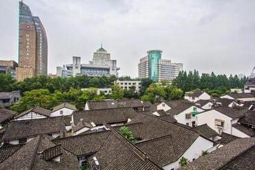 Hanting Hotel Hangzhou Xiwu Avenue Railway Station