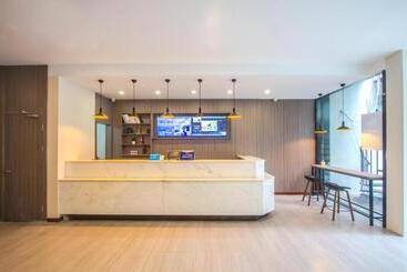 Hanting Hotel Hangzhou Xiwu Avenue Railway Station