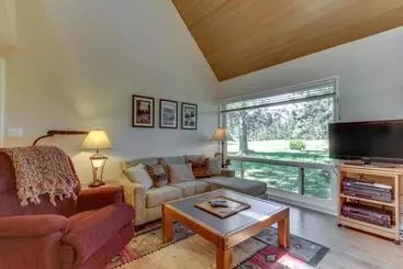 Hotel Mt View 06 | Discover Sunriver