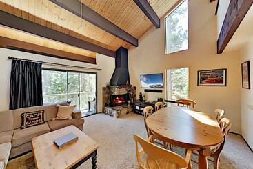 בית מלון כפרי Kingswood Village 244