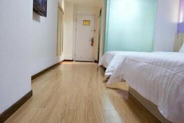 Hotel 7 Days Premium Zunyi Renhuai Municipal Government