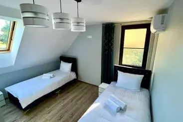 Aparthotel W Dolinie Stawów Zator By Housine