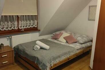 צימר Pokoje Dębowa