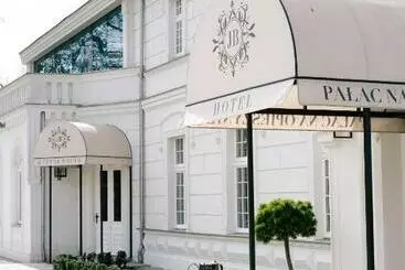 ホテル Pałac Na Opieszynie