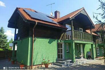 Zielony Zakątek Nad Jeziorem