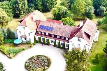 호스텔 Pałac Wojciechy