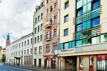 Dukes Aparthostel   Pokoje Prywatne, Rynek