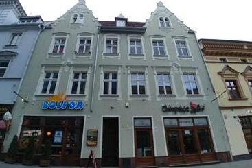 Aparthotel Mostowa 3