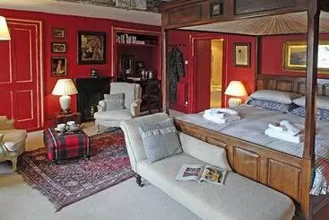 تختخواب و صبحانه Oak House No 1