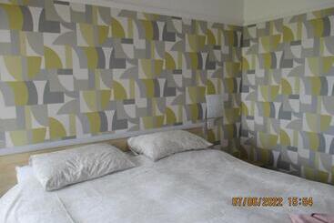 Bed and Breakfast Sefton Lodge Seafront ,panoramic Sea View Ensuite Balconys Available, Guest Garden