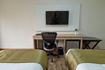 هتل Nirvana By Luxury International