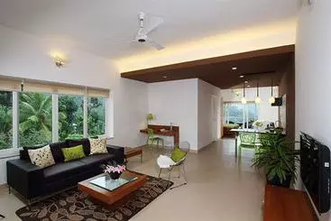 ホテル Swiss County Resort