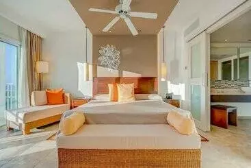 هتل Valentin Perla Blanca - Adults Only