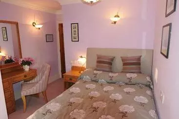 بنسيون Colton House