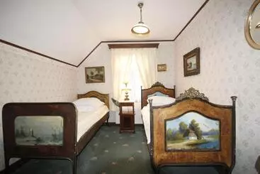 Bed & Breakfast Kiermusy Dworek Nad łąkami