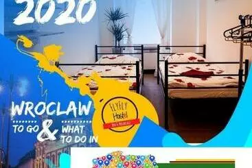 Flyfly Hostel , Darmowy Parking , Rezerwuj Przez Urządzenia Mobilne  10 Procent