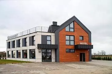 モーテル Nocleg Em