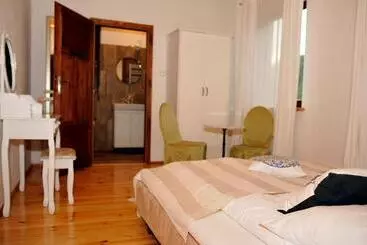 Bed and Breakfast Dom Nad Rozlewiskiem