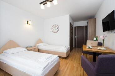 فندق Zajazd Gielarek