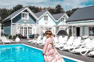 استراحتگاه Domki Baltic Family Basen Kidsclub Rowery