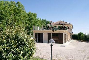 ベッドアンドブレックファースト Locanda Del Viandante