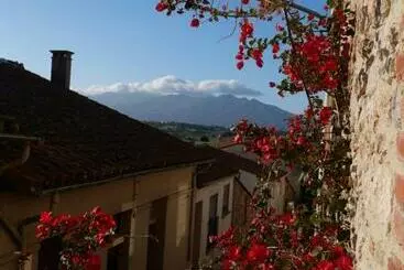 ベッドアンドブレックファースト Suite Privée, Salon Et Terrasse Chez L Habitant Dans Une Maison De Village De Charme