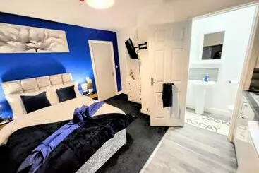 Aparthotel Burford Road   Stay. Sleep. Rest