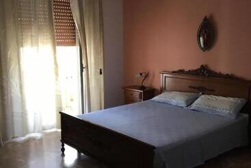 פנסיון Affittacamere Al Piano Terra