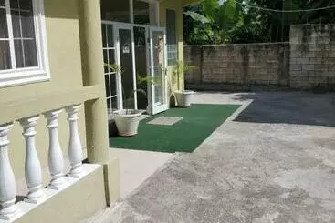 Majatalo Comfy Guest Rooms