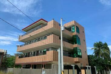 مبيت وإفطار Suncrest Inn