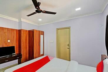 Super Hotel O Hi5 Days Inn Premium