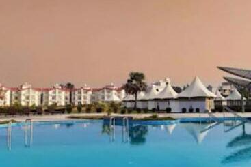 Luxury Amar Tree Resort