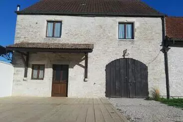 Majatalo La Chouette Burgonde