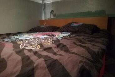 پانسیون Room In Guest Room   Lockable Room Center