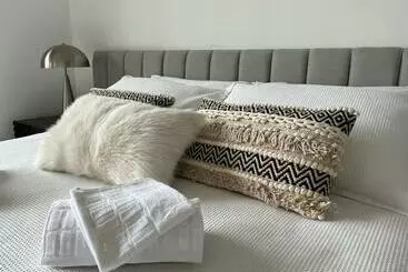 ペンション Uralla Studio   South Coast   Private Guest Suite