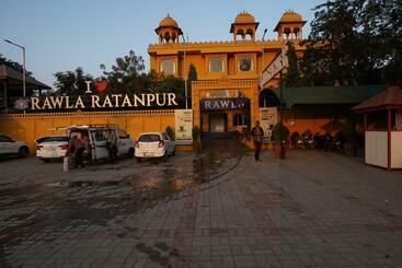 Resort Rawla Ratanpur