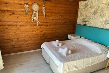 Bed and Breakfast Woodentowns Ahşap Evler