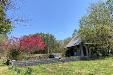 Bed and Breakfast Breath In Earth