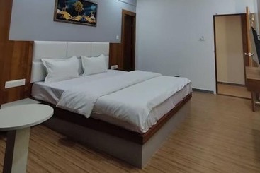 Hotel Pop 80679e  Vd Rooms