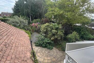 ベッドアンドブレックファースト The Elegance