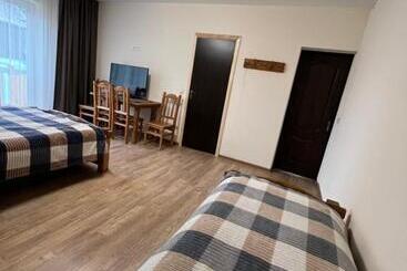 فندق кам яний двір